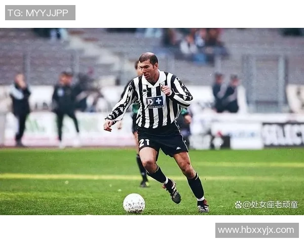 足球球星接受采访时的精彩瞬间与背后故事揭秘